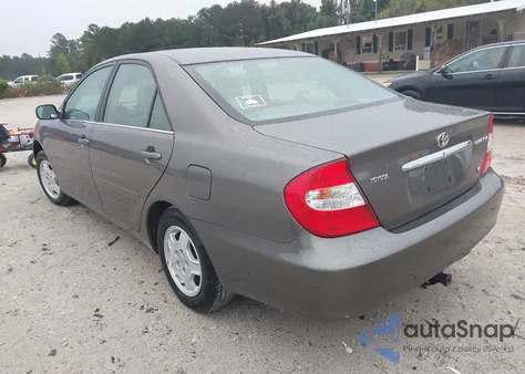 2003 Toyota Camry Le V6 z USA, uszkodzony, nr VIN 4T1BF32K73U547475